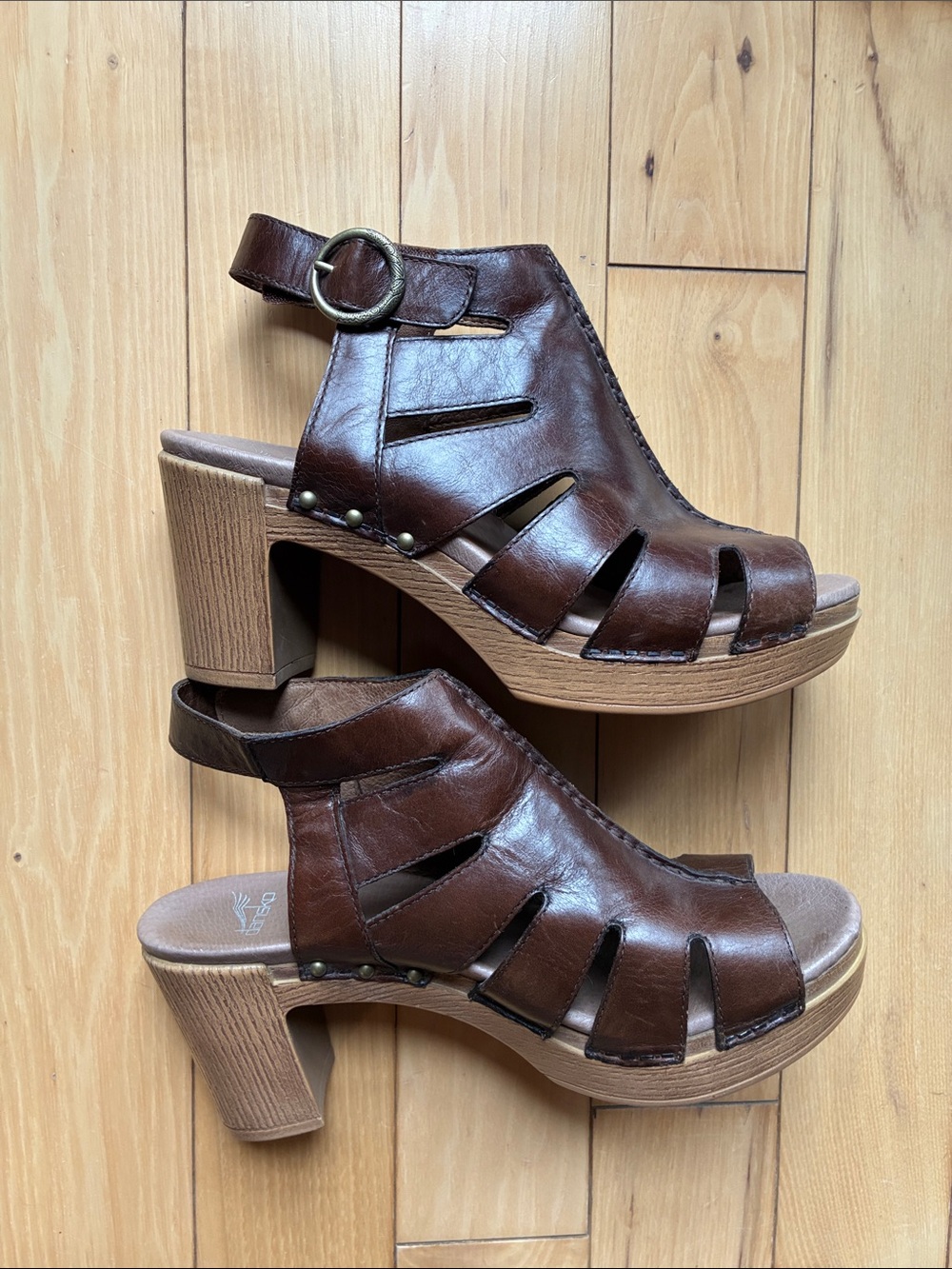 Dansko heel cligs